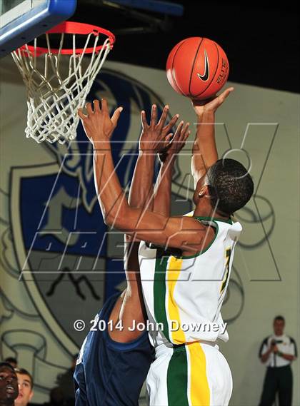 Thumbnail 2 in Silverado vs. Edison (MaxPreps Holiday Classic) photogallery.