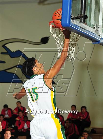 Thumbnail 3 in Silverado vs. Edison (MaxPreps Holiday Classic) photogallery.