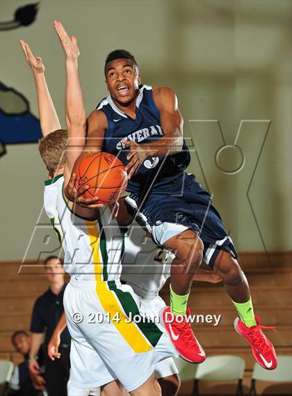 Thumbnail 3 in Silverado vs. Edison (MaxPreps Holiday Classic) photogallery.