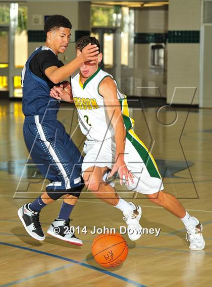 Thumbnail 2 in Silverado vs. Edison (MaxPreps Holiday Classic) photogallery.