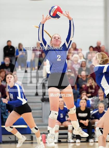 Thumbnail 2 in East Bernard vs. Hardin (UIL 3A Regional Quarterfinal) photogallery.