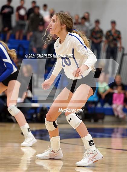 Thumbnail 3 in East Bernard vs. Hardin (UIL 3A Regional Quarterfinal) photogallery.