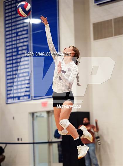 Thumbnail 3 in East Bernard vs. Hardin (UIL 3A Regional Quarterfinal) photogallery.