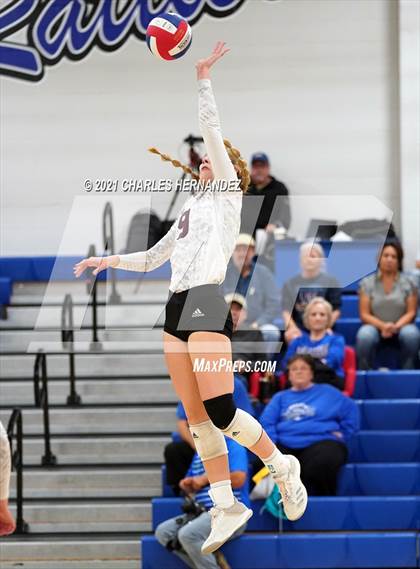 Thumbnail 1 in East Bernard vs. Hardin (UIL 3A Regional Quarterfinal) photogallery.