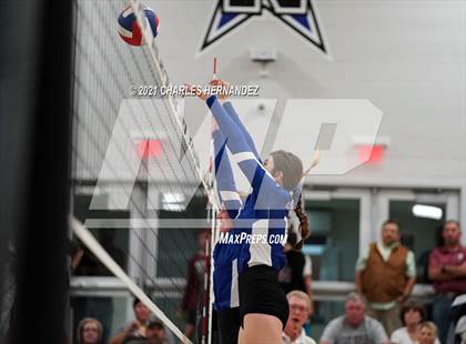 Thumbnail 3 in East Bernard vs. Hardin (UIL 3A Regional Quarterfinal) photogallery.