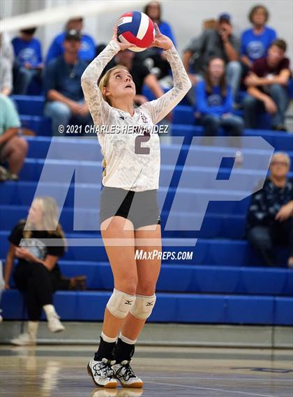 Thumbnail 3 in East Bernard vs. Hardin (UIL 3A Regional Quarterfinal) photogallery.