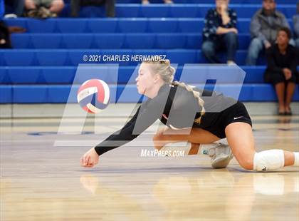 Thumbnail 1 in East Bernard vs. Hardin (UIL 3A Regional Quarterfinal) photogallery.