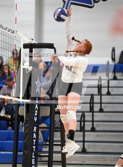 Thumbnail 3 in East Bernard vs. Hardin (UIL 3A Regional Quarterfinal) photogallery.