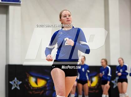Thumbnail 1 in East Bernard vs. Hardin (UIL 3A Regional Quarterfinal) photogallery.