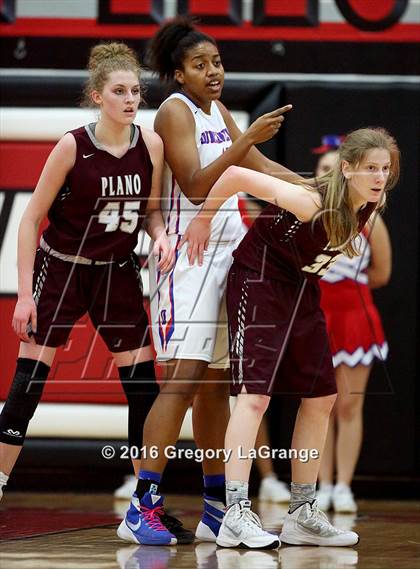 Thumbnail 2 in Duncanville vs. Plano photogallery.