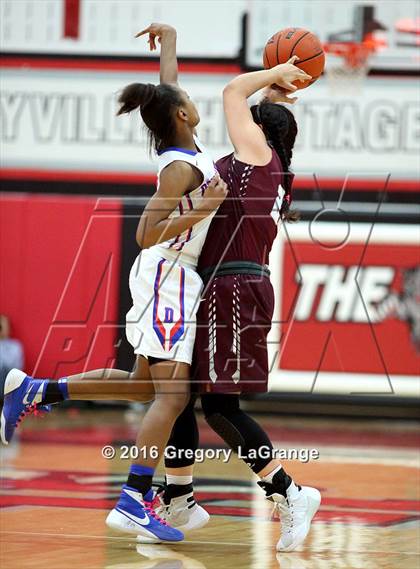 Thumbnail 3 in Duncanville vs. Plano photogallery.