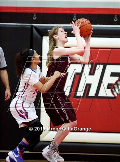 Thumbnail 3 in Duncanville vs. Plano photogallery.