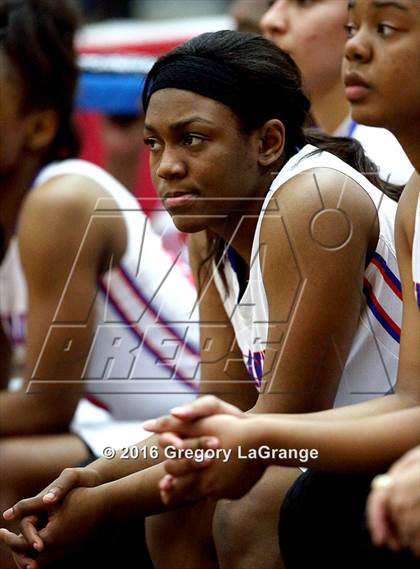 Thumbnail 2 in Duncanville vs. Plano photogallery.