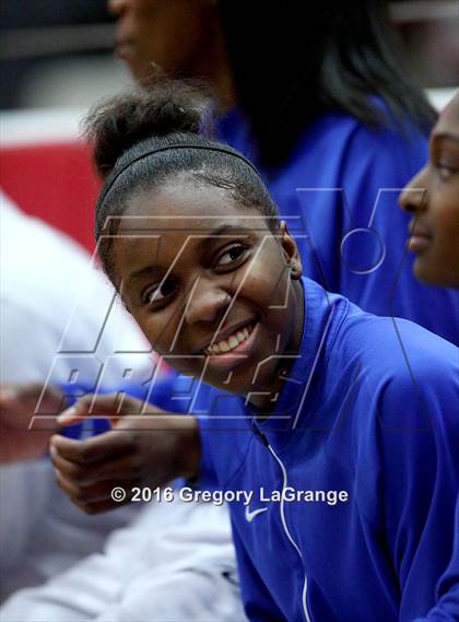 Thumbnail 1 in Duncanville vs. Plano photogallery.