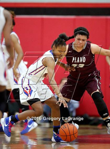 Thumbnail 3 in Duncanville vs. Plano photogallery.