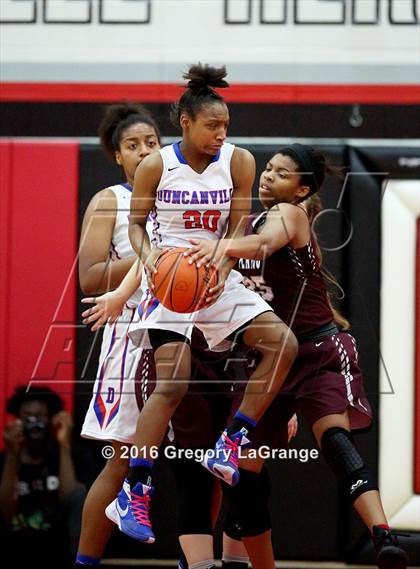Thumbnail 1 in Duncanville vs. Plano photogallery.