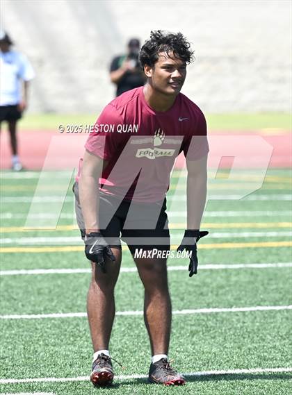 Thumbnail 3 in Mission Hills vs. Corona del Mar  (Battle at the Beach) photogallery.