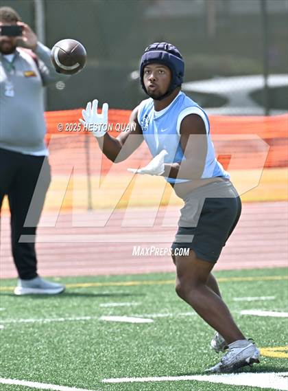 Thumbnail 1 in Mission Hills vs. Corona del Mar  (Battle at the Beach) photogallery.