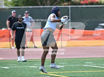 Thumbnail 3 in Mission Hills vs. Corona del Mar  (Battle at the Beach) photogallery.
