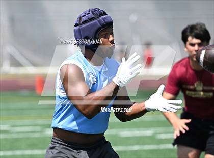 Thumbnail 3 in Mission Hills vs. Corona del Mar  (Battle at the Beach) photogallery.