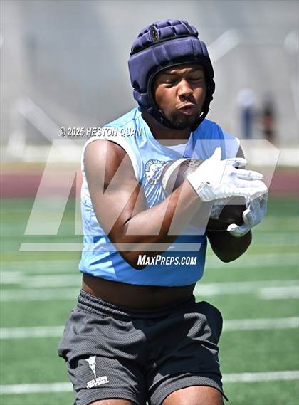 Thumbnail 1 in Mission Hills vs. Corona del Mar  (Battle at the Beach) photogallery.
