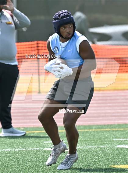 Thumbnail 3 in Mission Hills vs. Corona del Mar  (Battle at the Beach) photogallery.