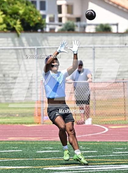 Thumbnail 1 in Mission Hills vs. Corona del Mar  (Battle at the Beach) photogallery.