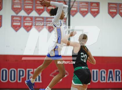 Thumbnail 2 in Southlake Carroll vs. Frenship (UIL Basketball 6A Regional Quarterfinal) photogallery.