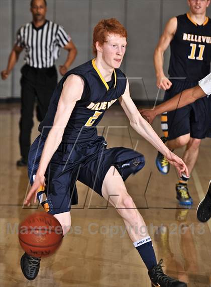 Thumbnail 1 in Miller vs. Bellevue (MaxPreps Holiday Classic) photogallery.