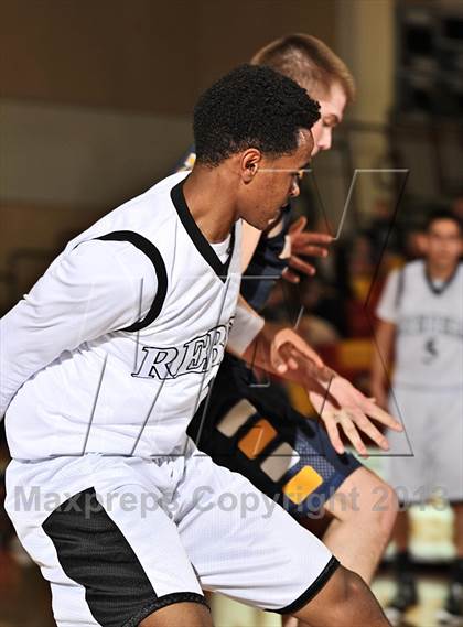 Thumbnail 2 in Miller vs. Bellevue (MaxPreps Holiday Classic) photogallery.