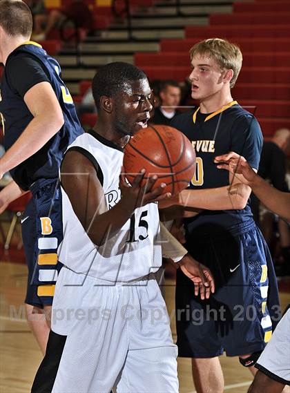 Thumbnail 1 in Miller vs. Bellevue (MaxPreps Holiday Classic) photogallery.