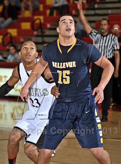 Thumbnail 3 in Miller vs. Bellevue (MaxPreps Holiday Classic) photogallery.