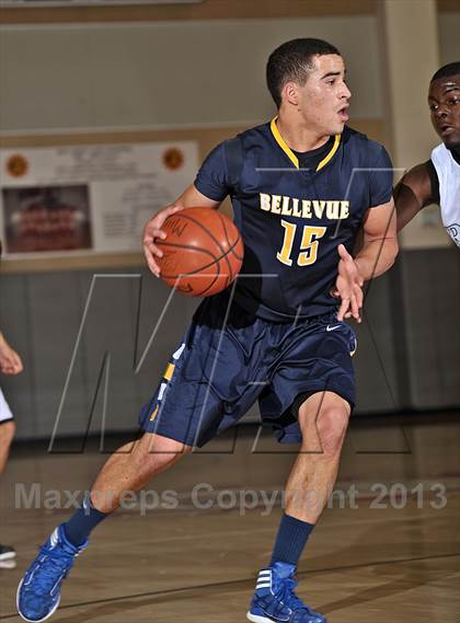 Thumbnail 1 in Miller vs. Bellevue (MaxPreps Holiday Classic) photogallery.