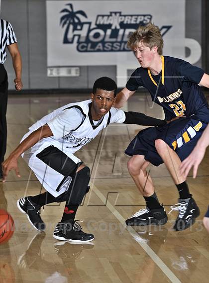 Thumbnail 3 in Miller vs. Bellevue (MaxPreps Holiday Classic) photogallery.