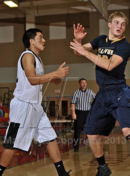 Thumbnail 3 in Miller vs. Bellevue (MaxPreps Holiday Classic) photogallery.