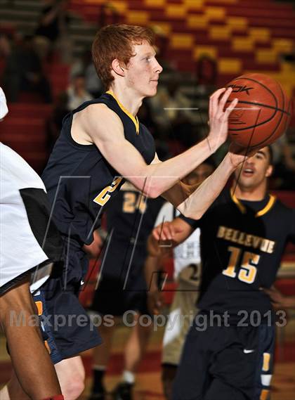 Thumbnail 3 in Miller vs. Bellevue (MaxPreps Holiday Classic) photogallery.