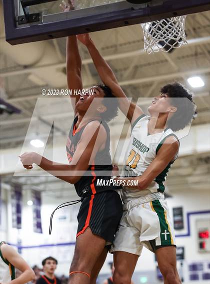 Thumbnail 2 in Douglas vs. Bishop Manogue photogallery.