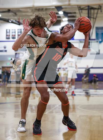 Thumbnail 2 in Douglas vs. Bishop Manogue photogallery.