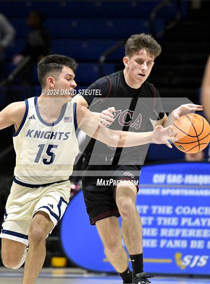 Thumbnail 2 in Valley Christian vs. Stone Ridge Christian (CIF SJS D6 Final) photogallery.