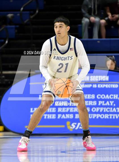 Thumbnail 1 in Valley Christian vs. Stone Ridge Christian (CIF SJS D6 Final) photogallery.