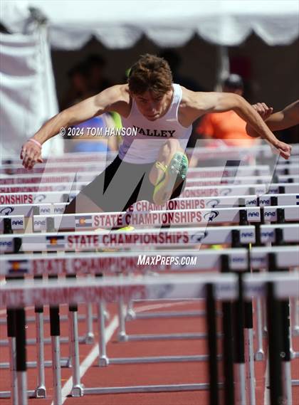 Thumbnail 2 in CHSAA Finals (Hurdles) photogallery.