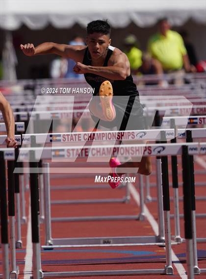 Thumbnail 3 in CHSAA Finals (Hurdles) photogallery.