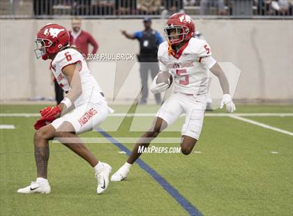 Thumbnail 3 in Westlake vs North Shore (TX UIL 6A D1 Football State Semifinal Playoff) photogallery.