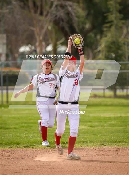 Thumbnail 3 in Rio Mesa vs. Agoura photogallery.