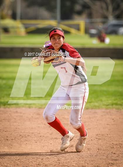 Thumbnail 1 in Rio Mesa vs. Agoura photogallery.