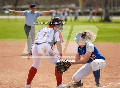 Thumbnail 2 in Rio Mesa vs. Agoura photogallery.