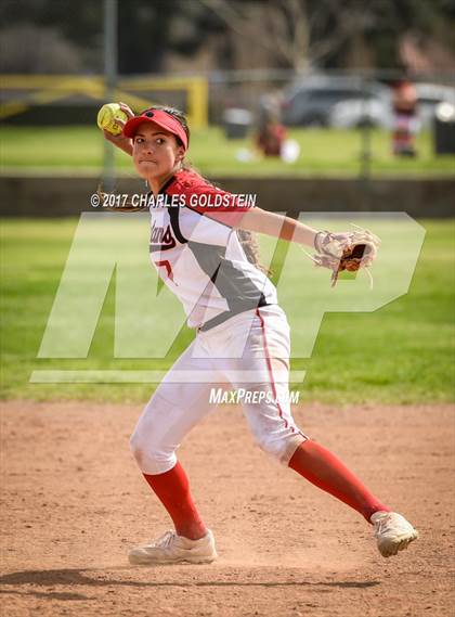 Thumbnail 2 in Rio Mesa vs. Agoura photogallery.