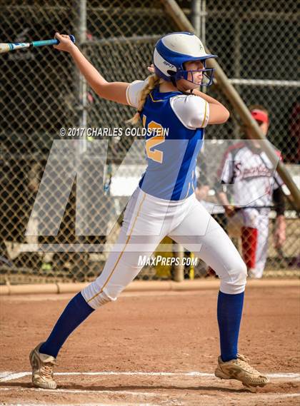 Thumbnail 2 in Rio Mesa vs. Agoura photogallery.