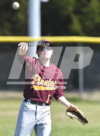 Thumbnail 2 in Ector vs Collinsville (Blue Ridge Tournament) photogallery.