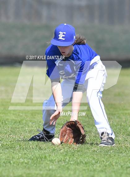 Thumbnail 3 in Ector vs Collinsville (Blue Ridge Tournament) photogallery.